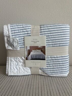 NWT Full/Queen Reversible Cotton Stripe Quilt Light Blue - Threshold